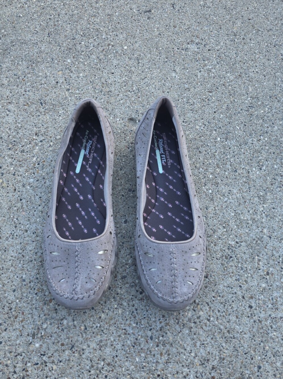 Skechers Relaxed Fit Taupe Slip-On Loafers Women Size 11